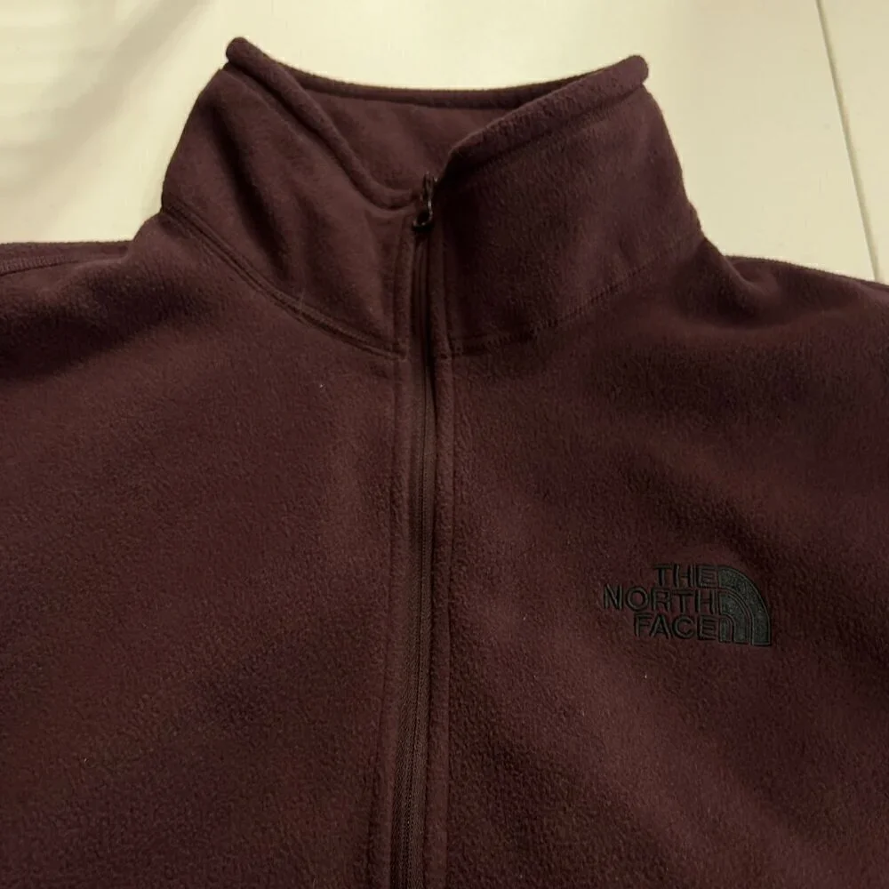 The North Face Mens Burgundy 1/4 Zip Long Sleeve Mock Neck Size L